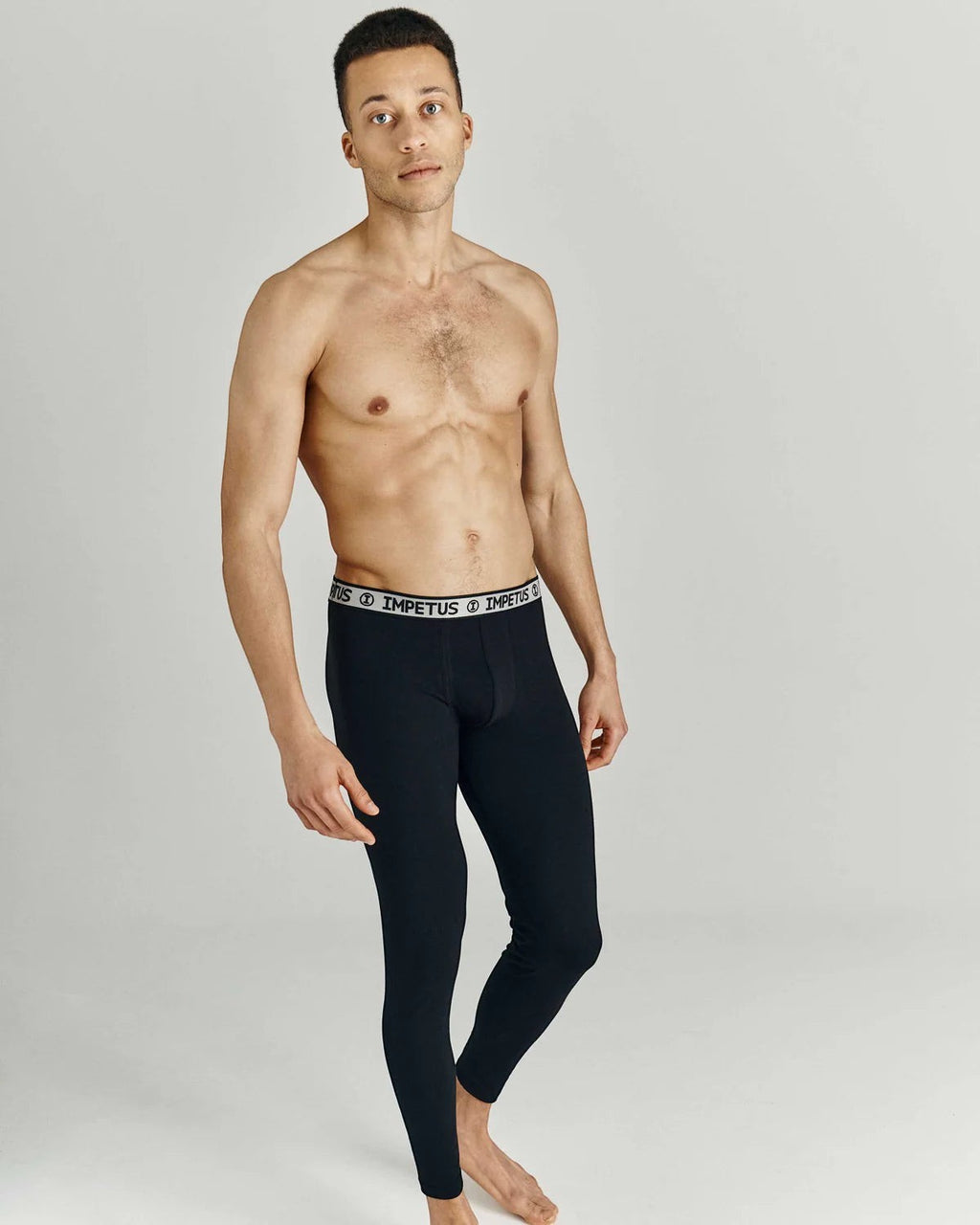 Maison Sarava black thermal leggings for men, made from cotton and viscose with Outlast technology for heat regulation.