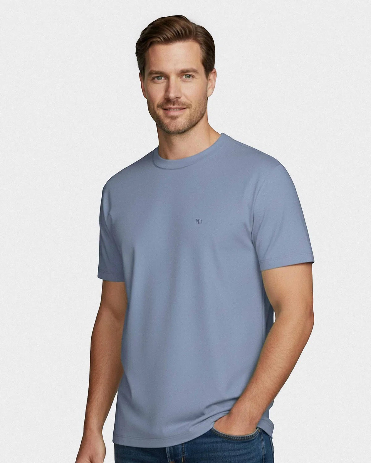 Maison Sarava men's light blue cotton t-shirt with round neck and subtle chest embroidery. Made in Portugal.